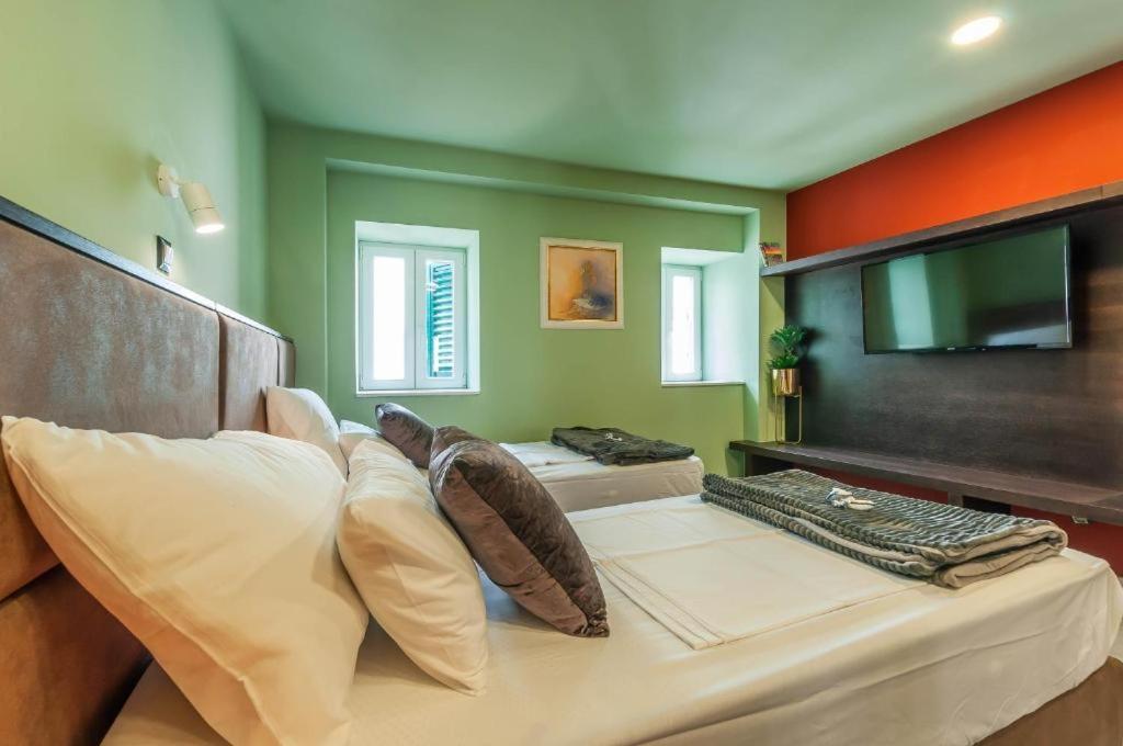 X Boutique Marinac Studio Apartments & Rooms Sibenik Ngoại thất bức ảnh