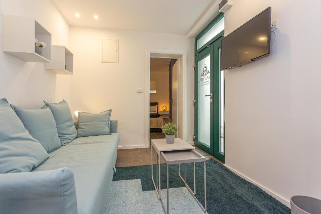 X Boutique Marinac Studio Apartments & Rooms Sibenik Ngoại thất bức ảnh