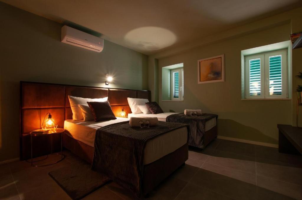 X Boutique Marinac Studio Apartments & Rooms Sibenik Ngoại thất bức ảnh
