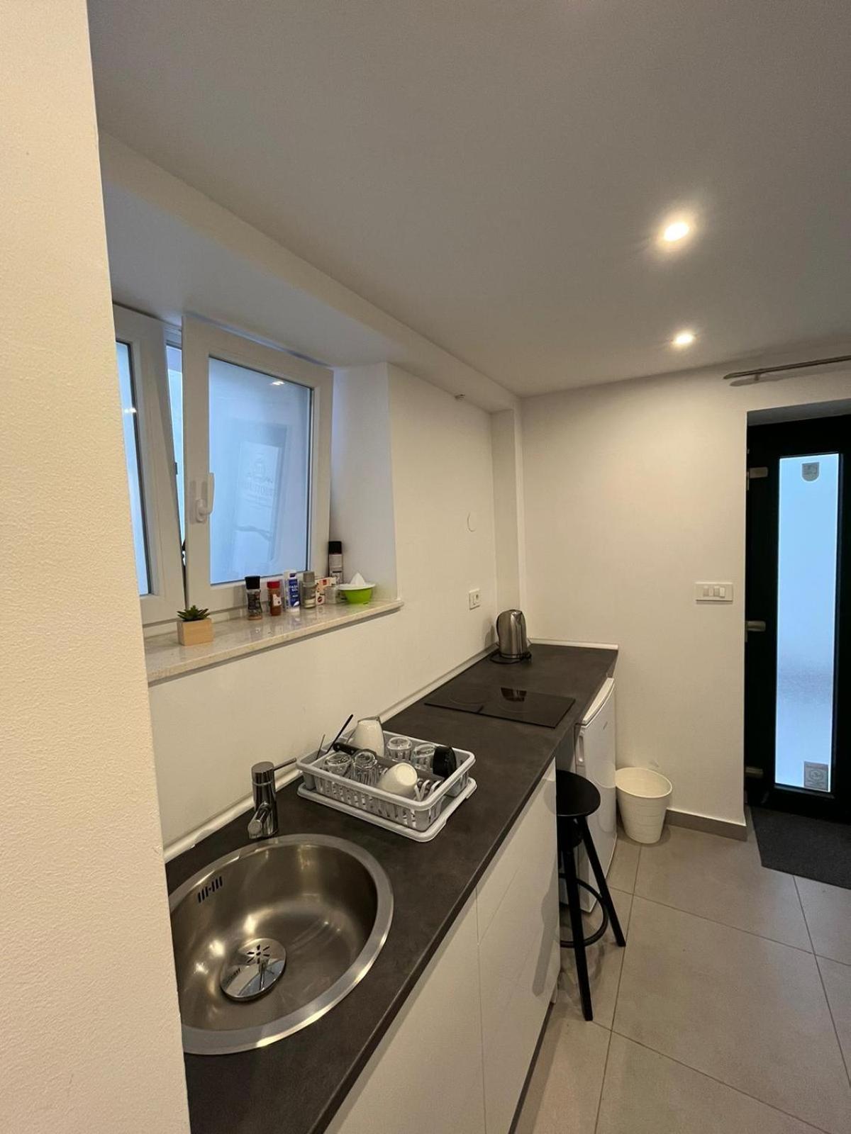 X Boutique Marinac Studio Apartments & Rooms Sibenik Ngoại thất bức ảnh